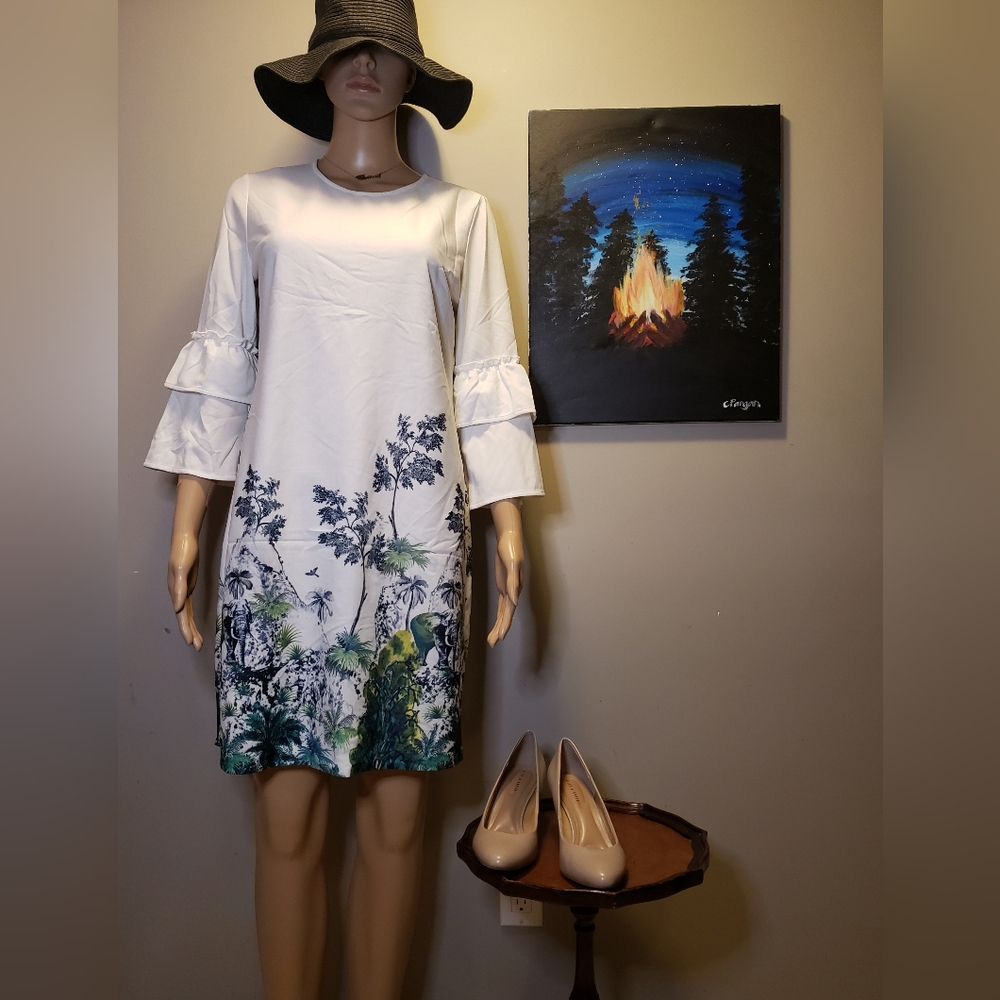 Iconic Beautiful White with Jungle Design Mini/Midi Dress